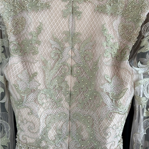 Mac Duggal Formal Gown Size 4 - Picture 8 of 8